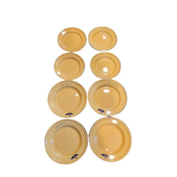 Vintage Taipro Enamelware 4 Dinner & 4 Salad Plates Picnic RV Beach Camping - Picture 1 of 14